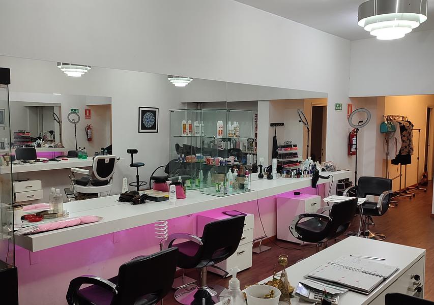 Alquiler y venta de locales en Montevideo del departamento de Montevideo - Vendo llave de peluquería 